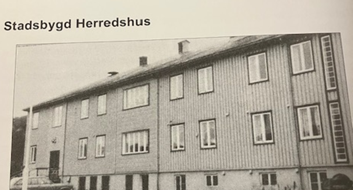 Foto fra boka «Stadsbygd før i tia» av meg.